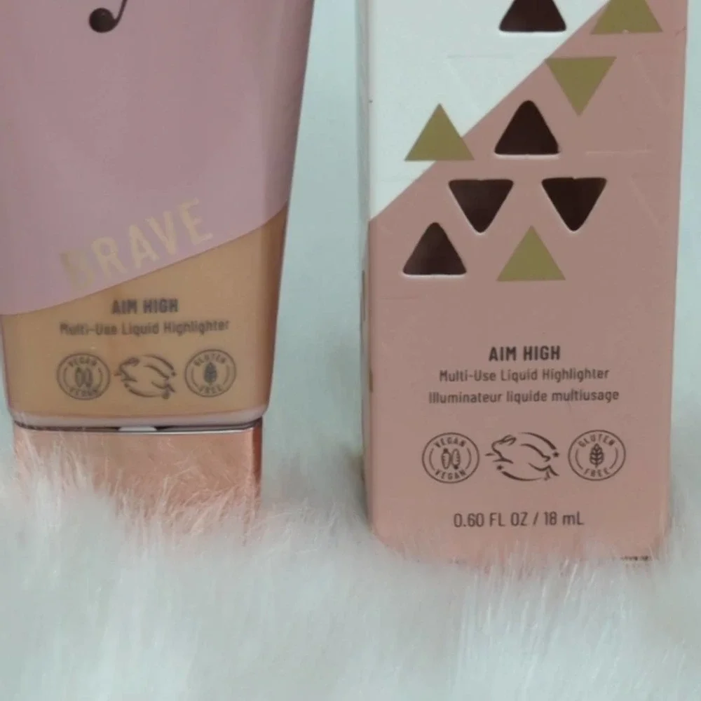 LYS BEAUTY Aim High Multi-Use Liquid‎ Highlighter in Brave